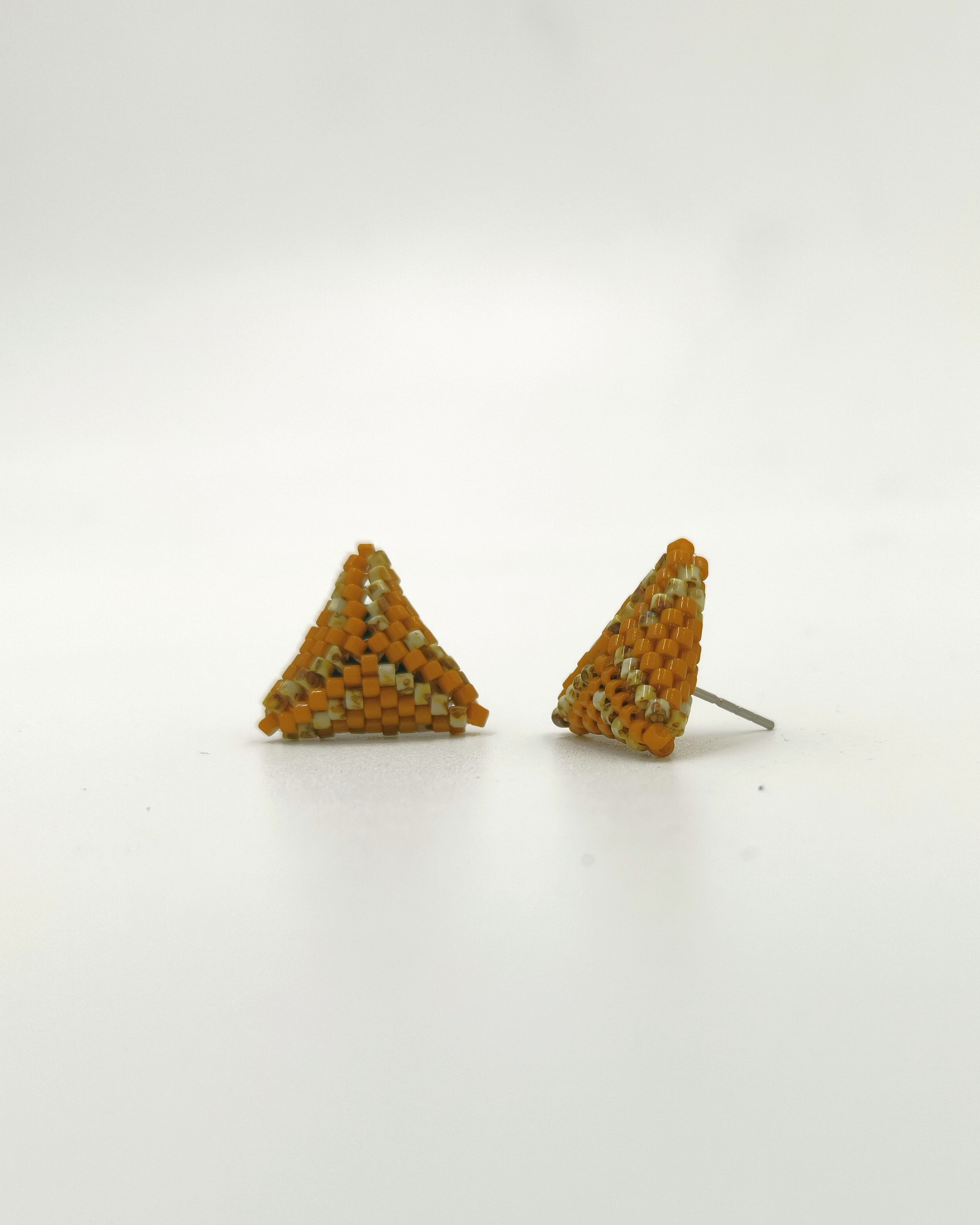 Daivii Stud Earrings - Jenni and Janki