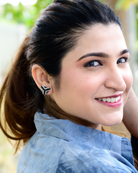 Dilwale Stud Earrings - Jenni and Janki