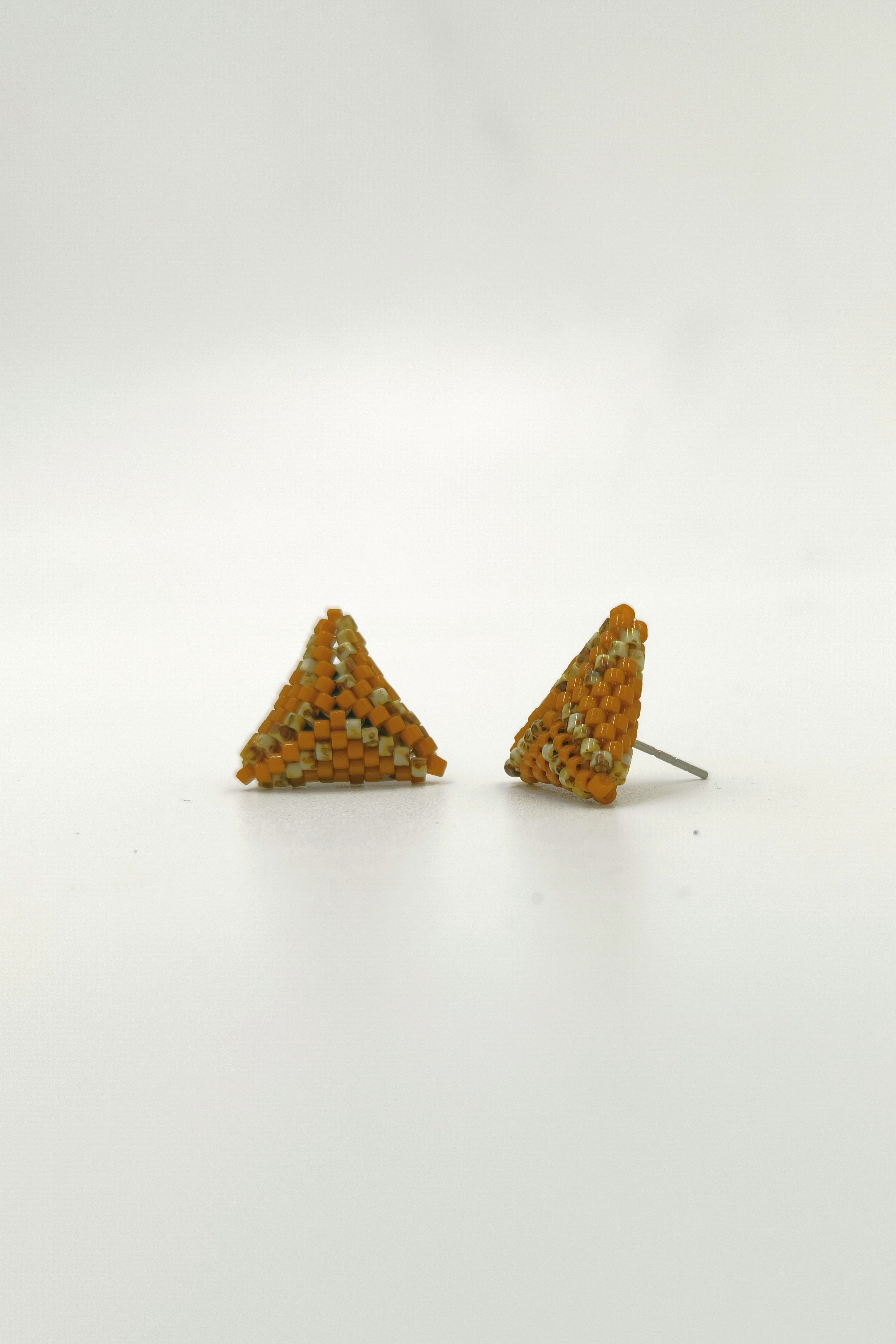 Daivii Stud Earrings - Jenni and Janki